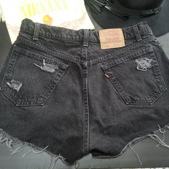 Original Vintage Levi Black Denim Cut-Offs - Picture 2 of 5
